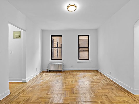 2nd image of 4310 44th St APT 4H