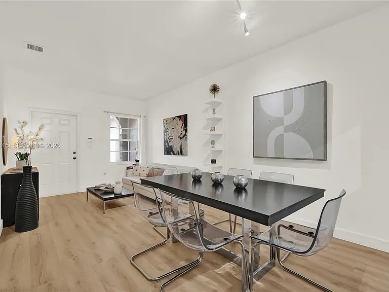 9318 SW 220th St — Photo 12