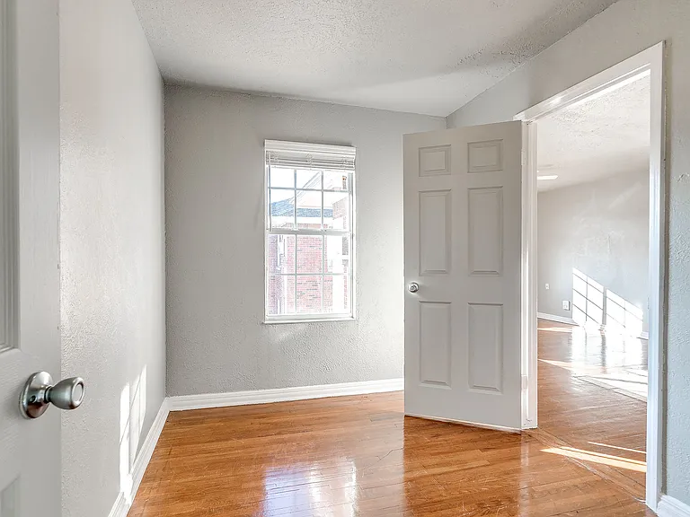 The Vintage Apartments — Photo 26
