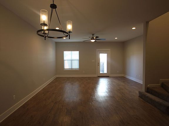 5th image of 307 N Henry St #15