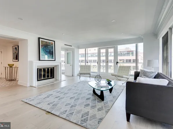 3030 K St NW APT 101, Washington, DC 20007