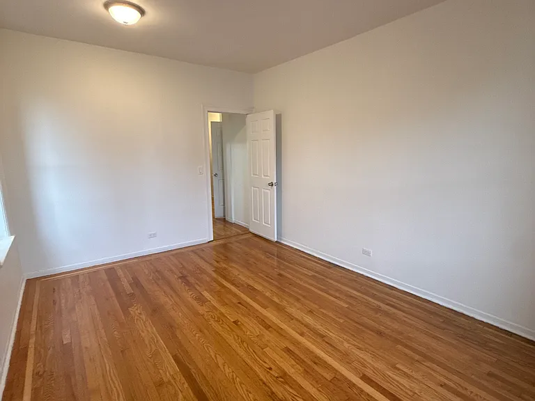 3165 Decatur Ave #3 — Photo 9