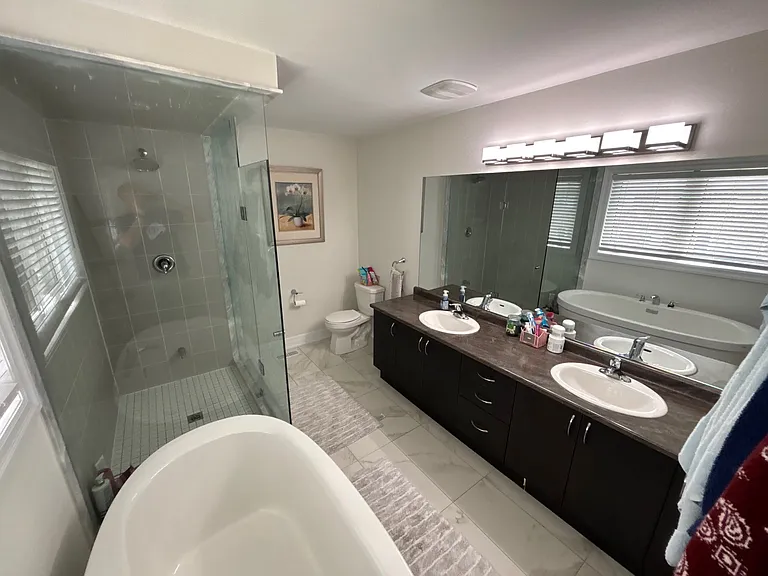 1011 Wickham Rd — Photo 12