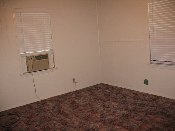 5th image of 214 S 11th St