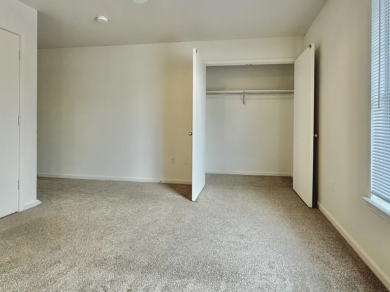 Spring Tree Apartments — Photo 17