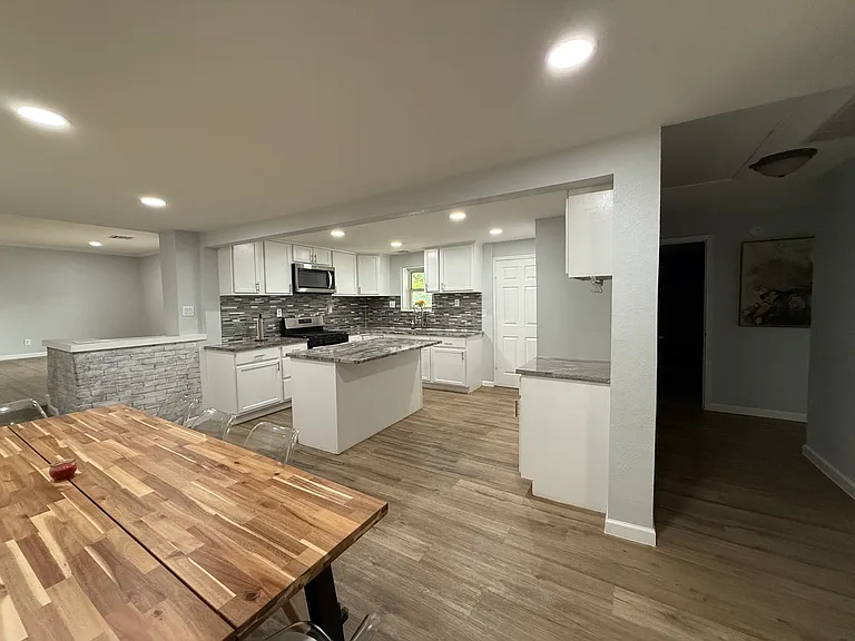 6033 S 31st West Ave — Photo 15