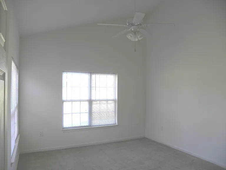 213 Eucalyptus Ln — Photo 7