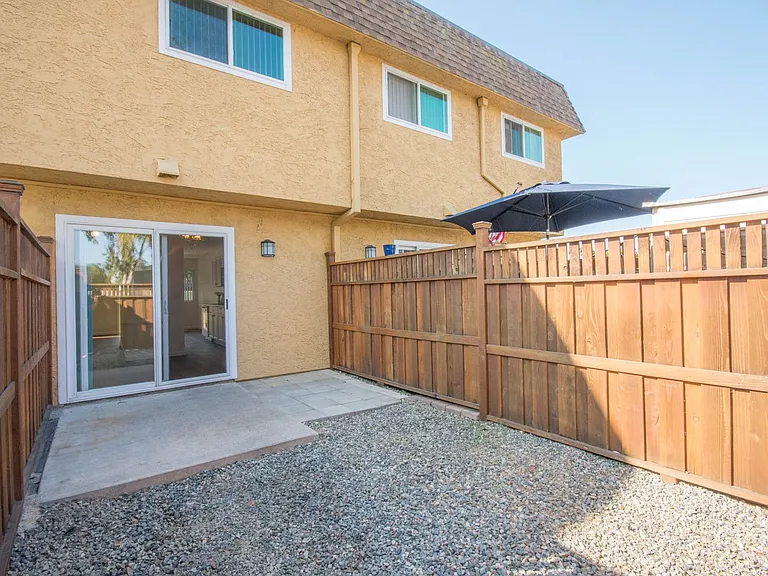 Breakwater Townhomes — Photo 16