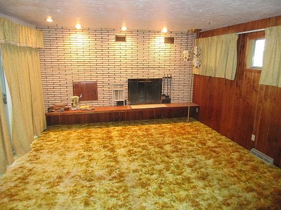3rd image of 314 Radloff Ave