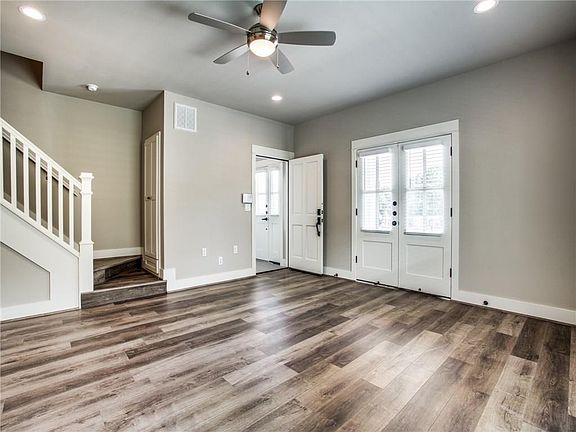 2nd image of 403 Cedar St #2