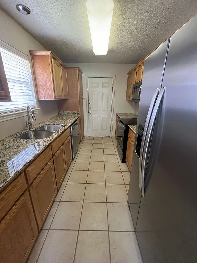 Duplex — Photo 4