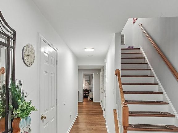 3rd image of 2244 Forsythia Dr