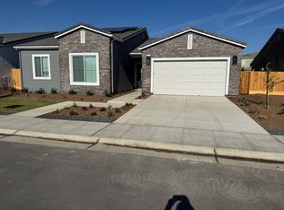 961 Ariana St, Madera, CA