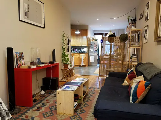 Rented by Brownstone Property Group | media 18