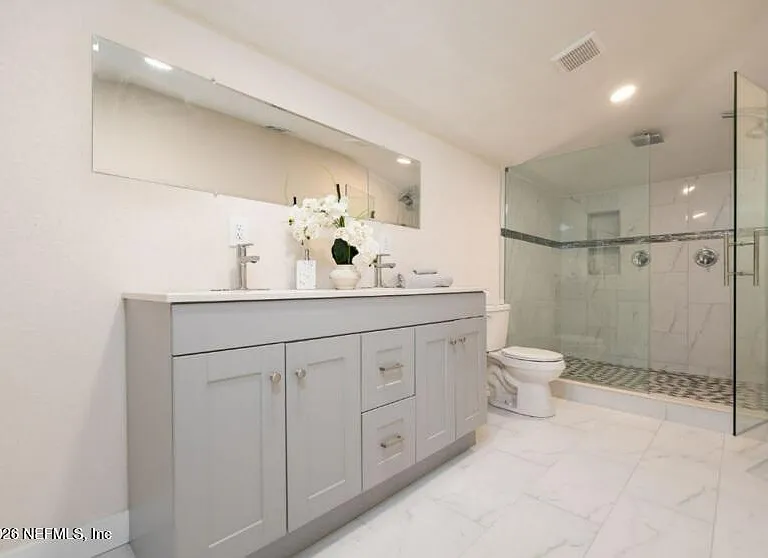 340 W 6th St — Photo 7
