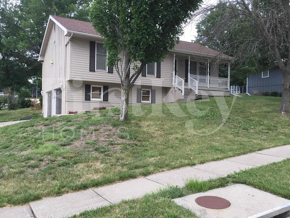 1405 Andrea Dr