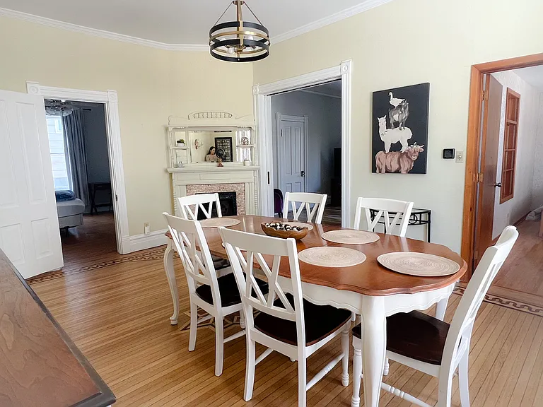 721 Olive St W #1 — Photo 4