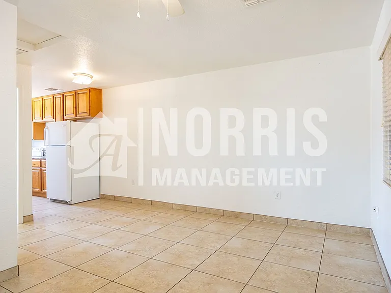 710 N Olive Ave — Photo 6