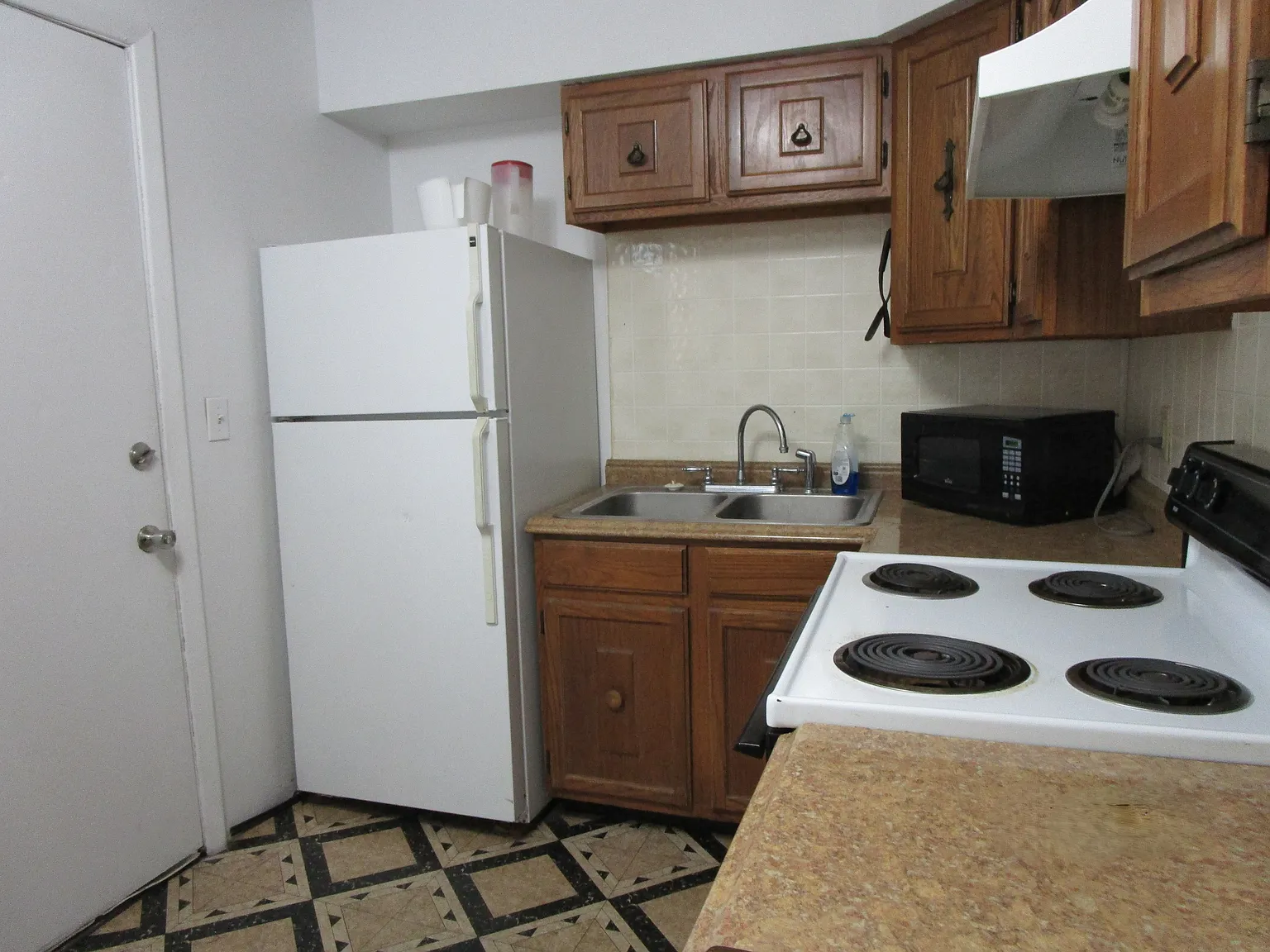 1 bed, $750 — Photo 3