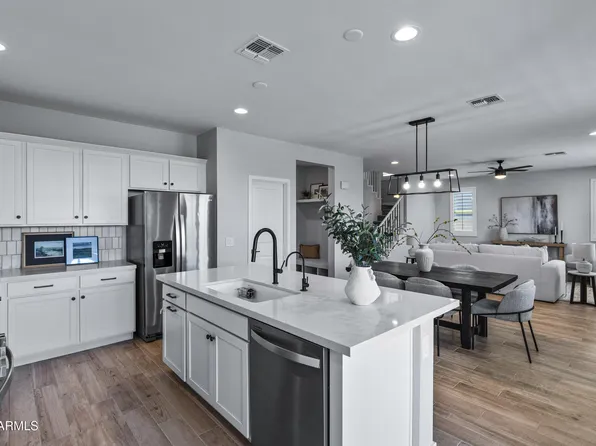 10054 E REVOLUTION Drive, Mesa, AZ 85212