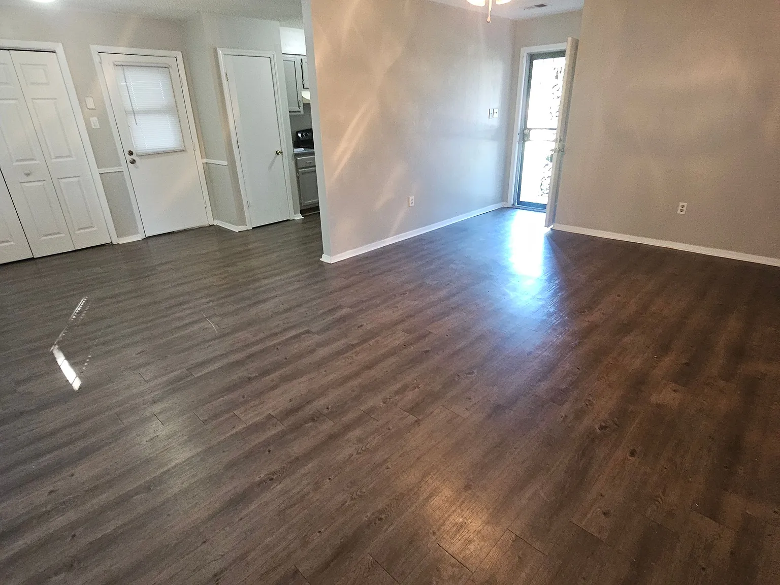 3 bed, 1.5 bath, 1080 sqft, $1,500 — Photo 4