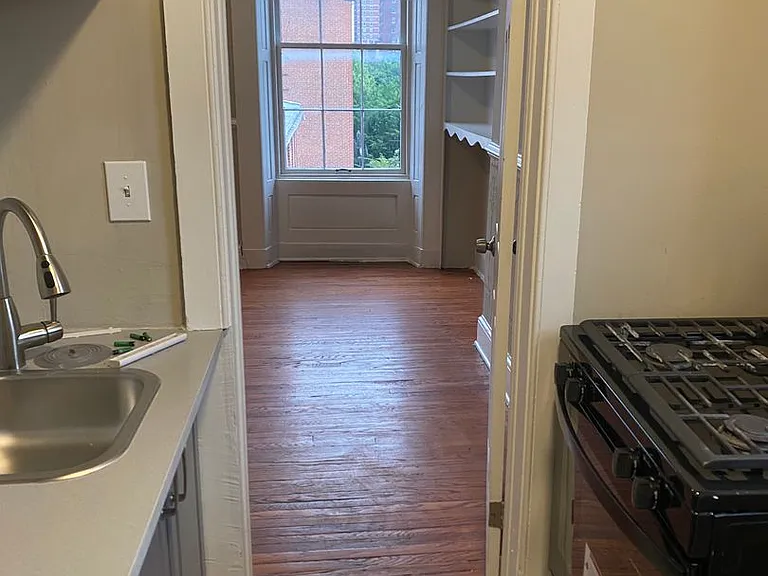 24 E Madison St — Photo 13