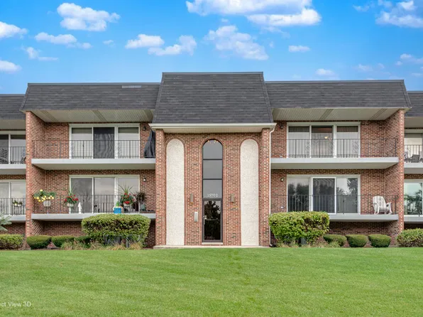 15702 Lake Hills Ct Unit 2S, Orland Park, IL 60462