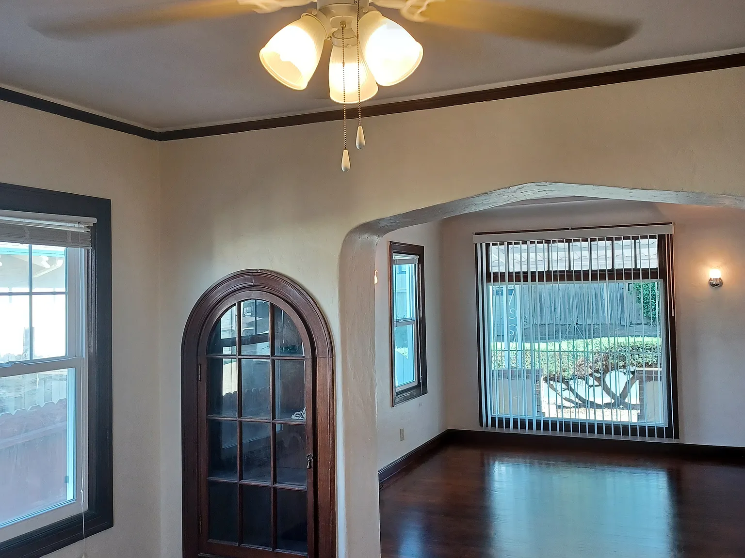 2 bed, 1.5 bath, 1500 sqft, $2,400 — Photo 4