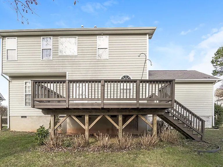 297 Patrick Ave SW — Photo 17