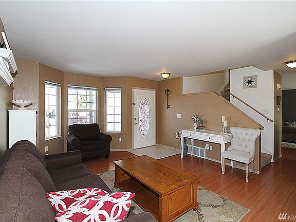 3rd image of 8212 27th Pl NE