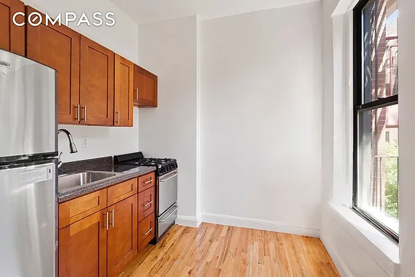 Rented by Compass | media 18