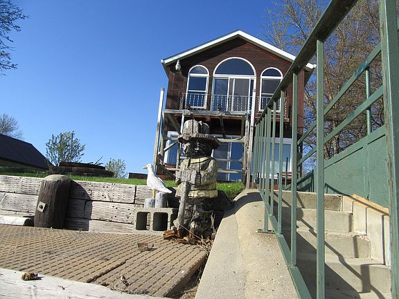3rd image of 24 Owanka Ln