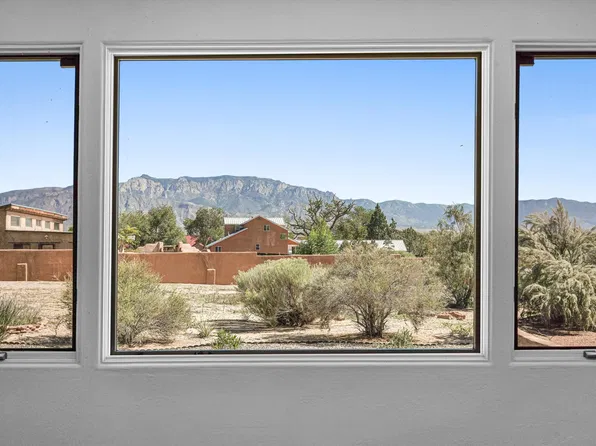 8 Calle Blanca, Corrales, NM 87048