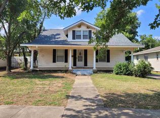 715 Locust St, Perry, OK 73077
