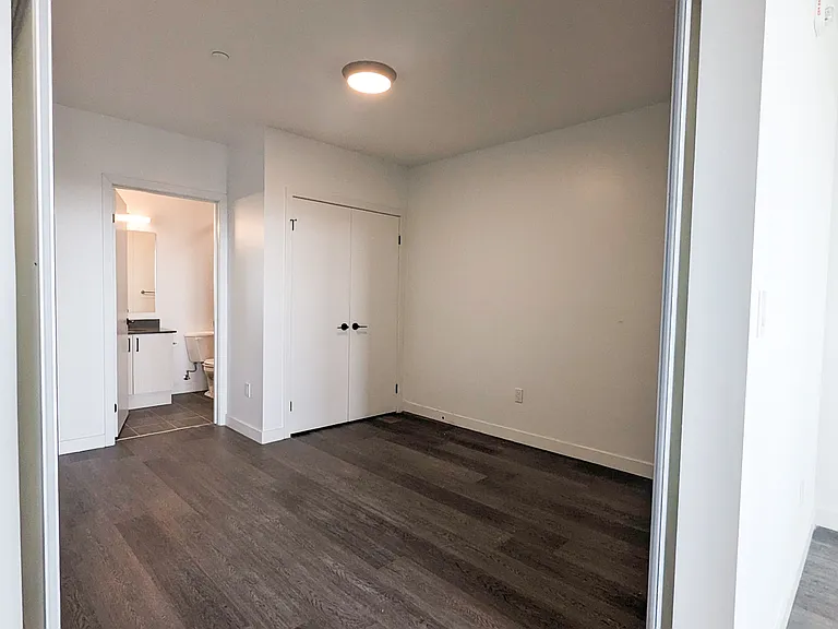 388 King St E #301 — Photo 12