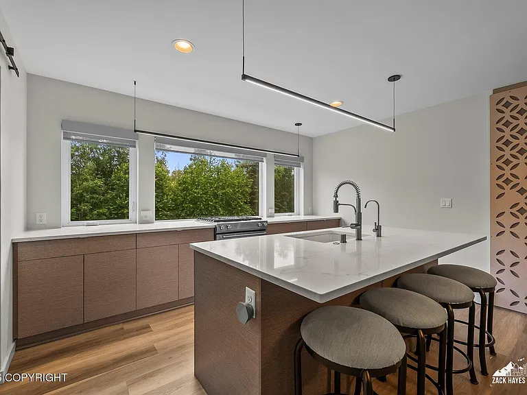 1785 Evangeline Ln — Photo 15