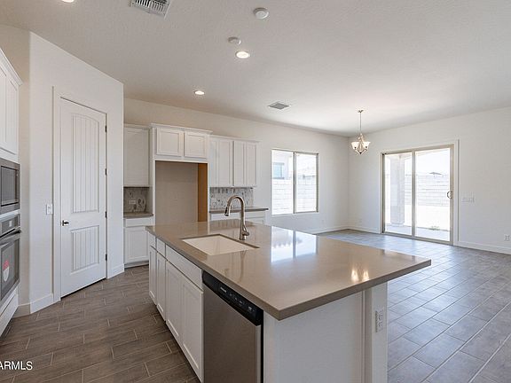 5th image of 239 S 165TH Avenue