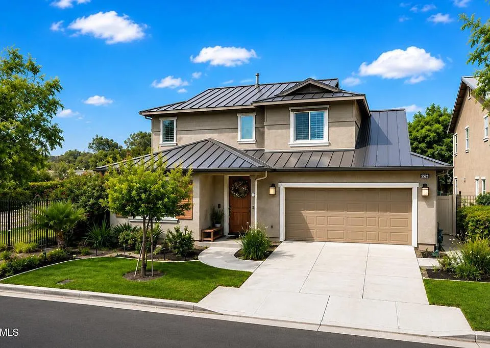 197 Pelican Pointe Ct