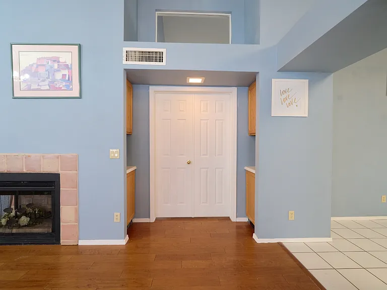 1317 N Palmsprings Dr — Photo 5