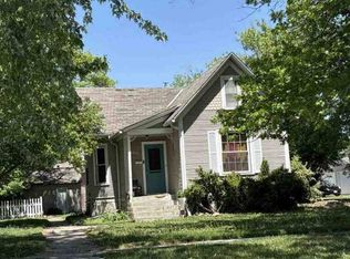 2016 15th St, Columbus, NE 68601