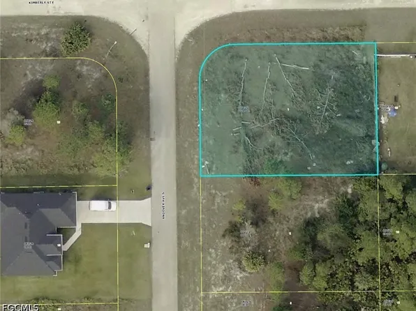 727 Andover Ave S, Lehigh Acres, FL 33974