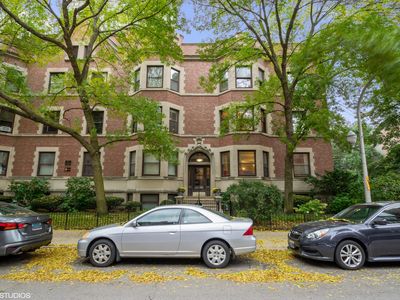 719 W Bittersweet Pl #L4, Chicago, IL, 60613