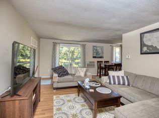 96 Main St APT F10, Foxboro, MA 02035