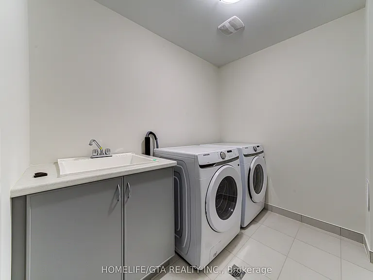 168 Union Blvd — Photo 21