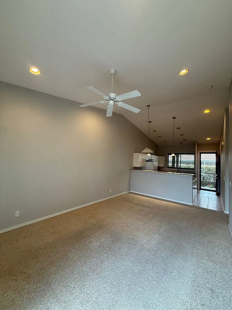 75-346 Hualalai Rd E — Photo 1