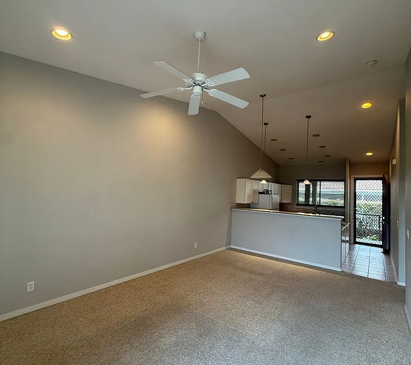 75-346 Hualalai Rd E #202