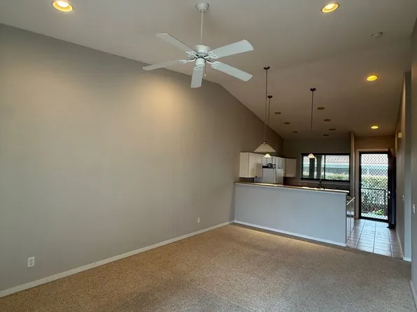 75-346 Hualalai Rd APT E202, Kailua Kona, HI 96740