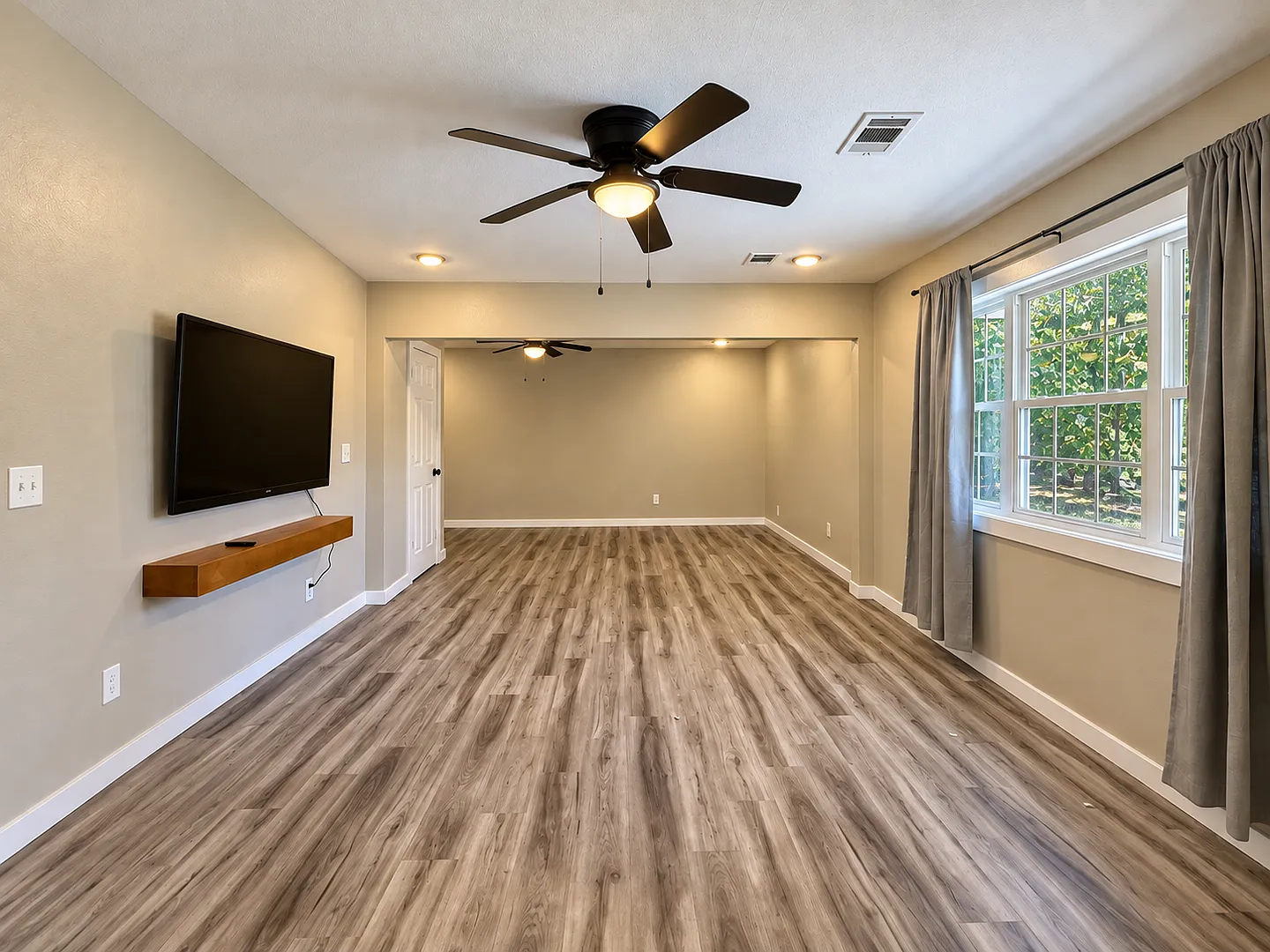 Beautiful 3/2 Home Southside — Photo 4