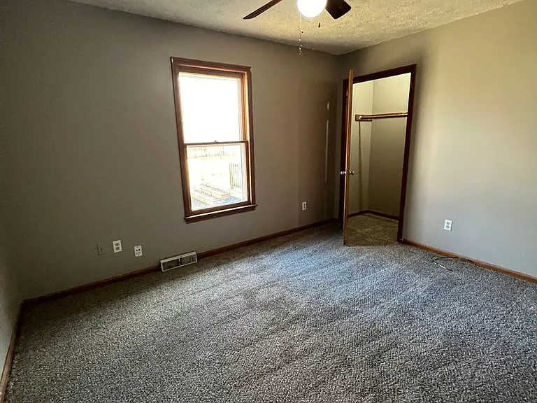 5518 S Roanoke Ave — Photo 16