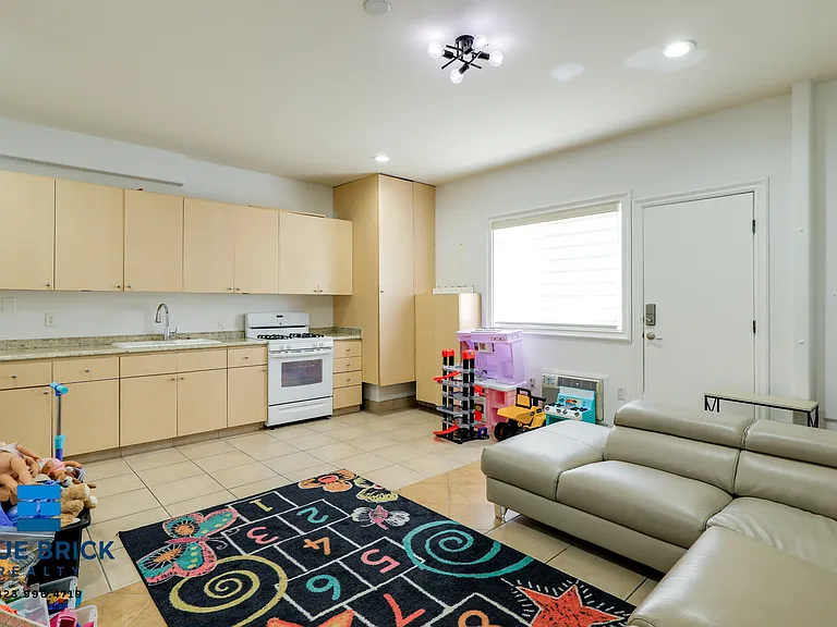 5230 Teesdale Ave — Photo 43